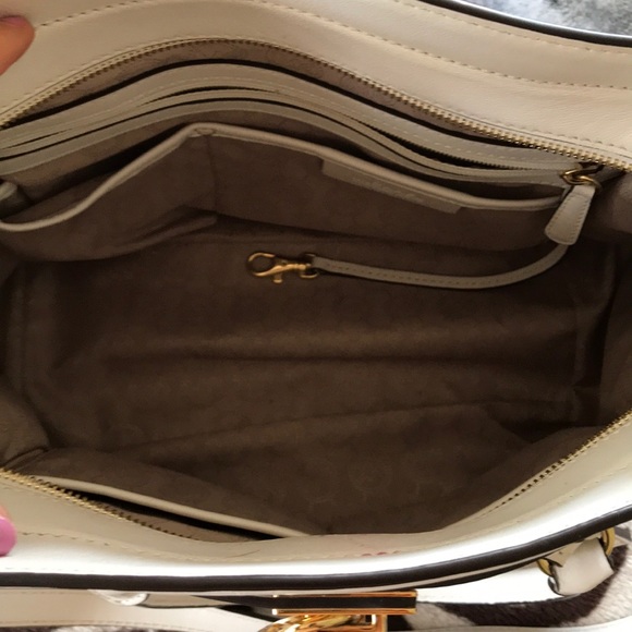 MK purse - Picture 4 of 6